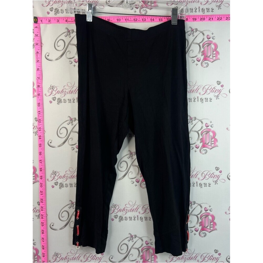 Zoe capri leggings tights ribbon Black Stretch Capri Pants with Side Zip Details
